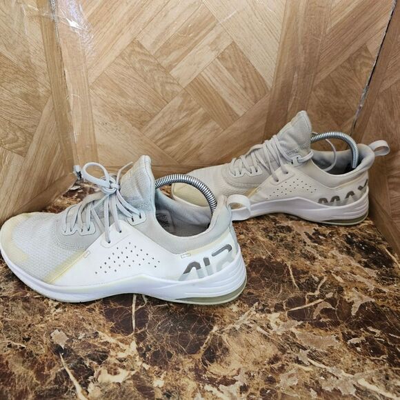 Nike women's Air Max Bella white running training shoes size 9.5.  564 - Picture 5 of 11